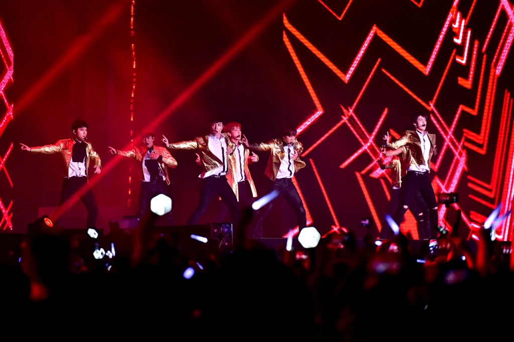 EXO performing History (4)